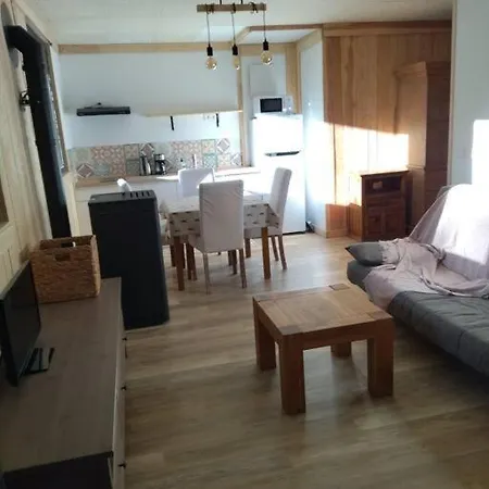 Petit Nid Au Coeur Des Pins ! Appartement Matemale